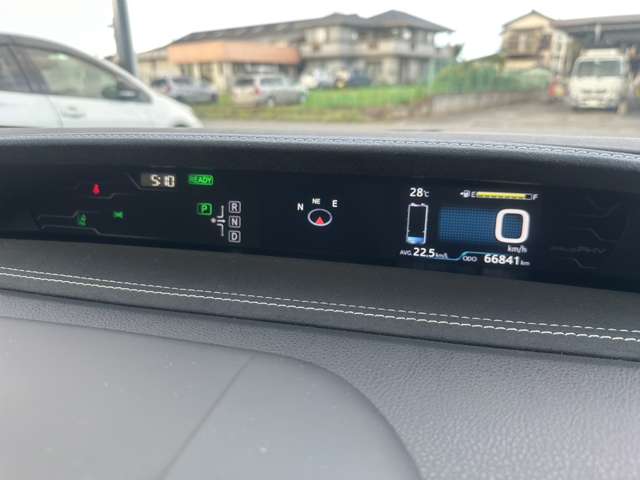 トヨタ プリウスＰＨＶ １．８ Ｓ ナビパッケージ ＧＲ スポーツ H29年 (関東) 99