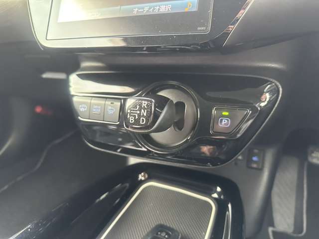 トヨタ プリウスＰＨＶ １．８ Ｓ ナビパッケージ ＧＲ スポーツ H29年 (関東) 99