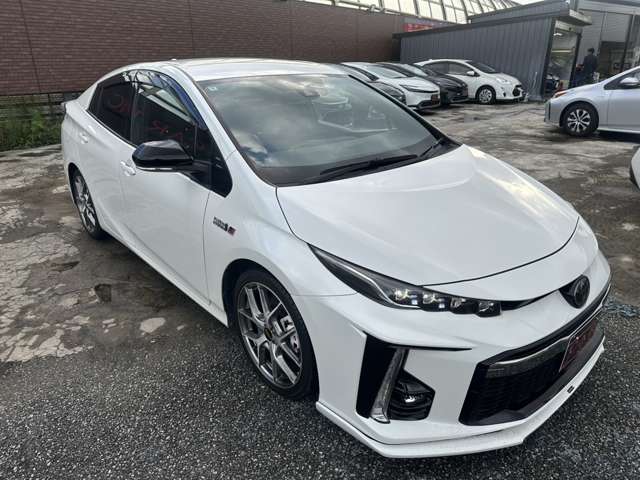 トヨタ プリウスＰＨＶ １．８ Ｓ ナビパッケージ ＧＲ スポーツ H29年 (関東) 99