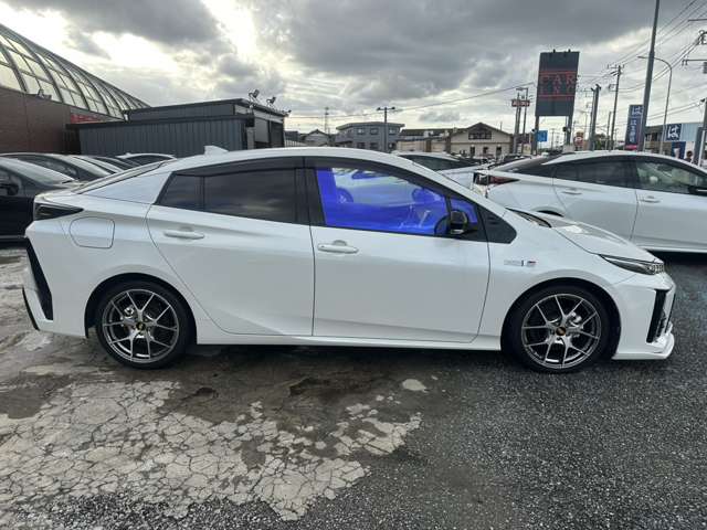 トヨタ プリウスＰＨＶ １．８ Ｓ ナビパッケージ ＧＲ スポーツ H29年 (関東) 99