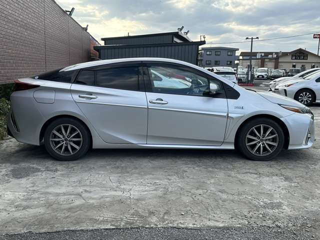 トヨタ プリウスＰＨＶ １．８ Ｓ ナビパッケージ H29年 (関東) 99
