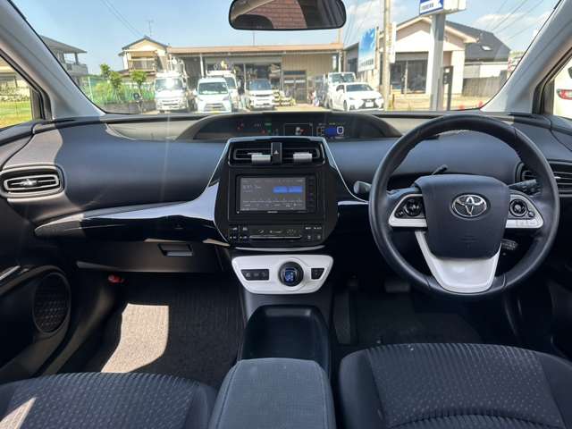 トヨタ プリウス １．８ Ｓ H30年 (関東) 99