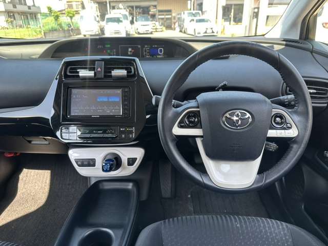 トヨタ プリウス １．８ Ｓ H30年 (関東) 99