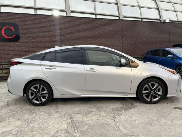 トヨタ プリウス １．８ Ｓ ツーリングセレクション R1年 (関東) 99