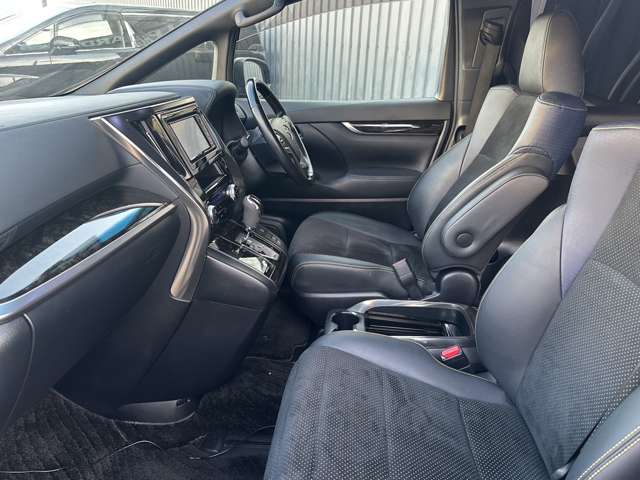 トヨタ ヴェルファイア ２．５ Ｚ Ａエディション ゴールデンアイズ H28年 (関東) 99