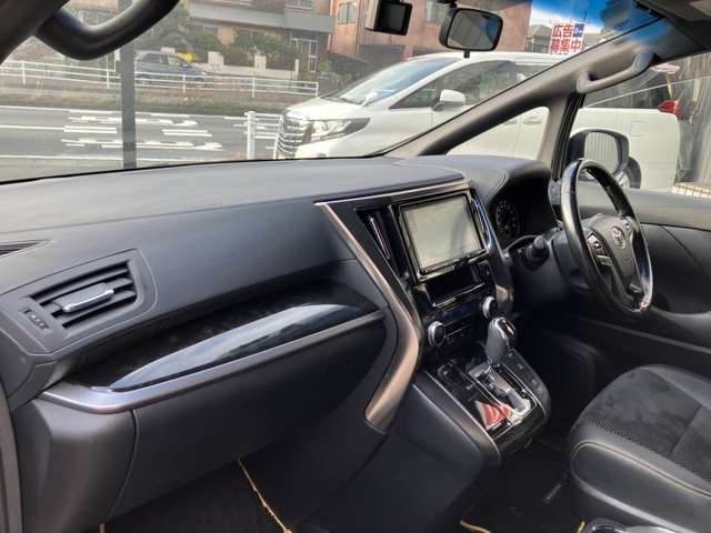 トヨタ ヴェルファイア ２．５ Ｚ Ａエディション ゴールデンアイズ H28年 (関東) 99