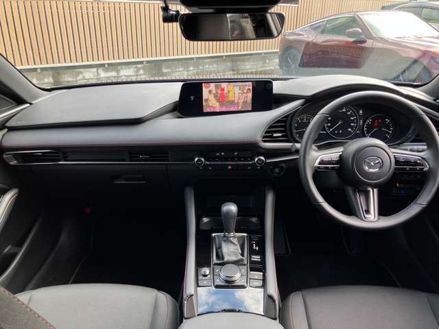 マツダ ＭＡＺＤＡ３　ファストバック ２．０ ２０Ｓ ブラックトーンエディション R5年 (関東) 99
