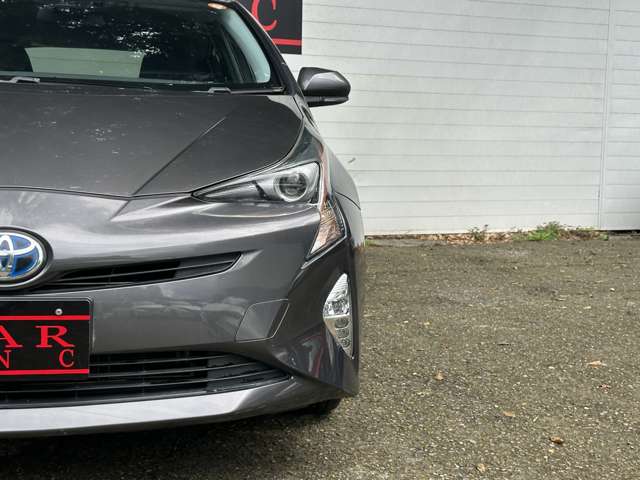 トヨタ プリウス １．８ Ｓ Ｅ－ＦＯＵＲ ４ＷＤ H28年 (関東) 99