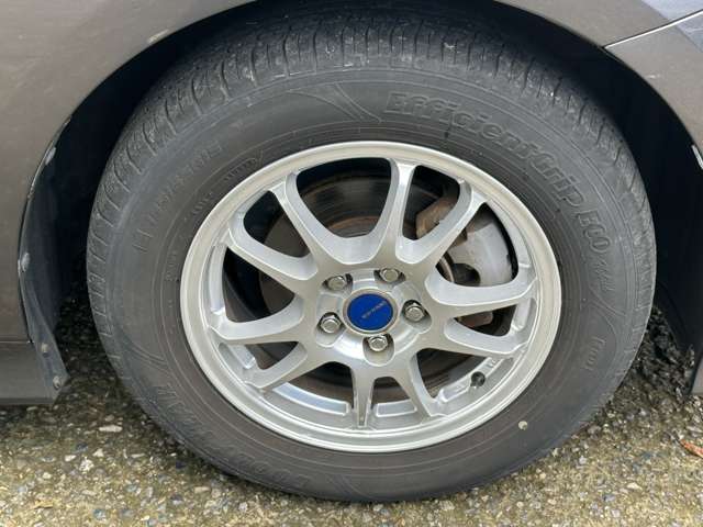トヨタ プリウス １．８ Ｓ Ｅ－ＦＯＵＲ ４ＷＤ H28年 (関東) 99