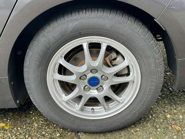 トヨタ プリウス １．８ Ｓ Ｅ－ＦＯＵＲ ４ＷＤ H28年 (関東) 99