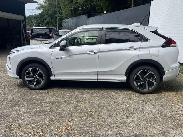 三菱 エクリプス　クロス　ＰＨＥＶ ＰＨＥＶ ２．４ Ｐ ４ＷＤ R3年 (関東) 99