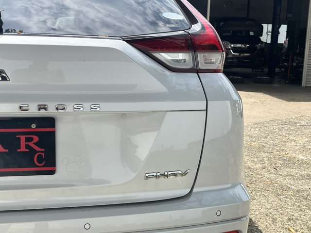 三菱 エクリプス　クロス　ＰＨＥＶ ＰＨＥＶ ２．４ Ｐ ４ＷＤ R3年 (関東) 99