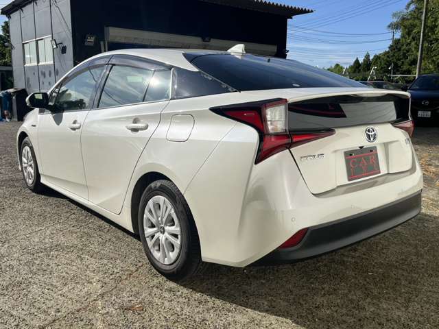 トヨタ プリウス １．８ Ｓ R1年 (関東) 99