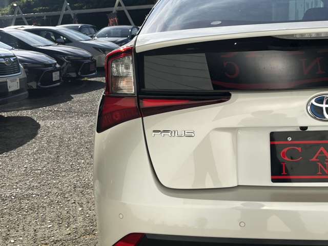 トヨタ プリウス １．８ Ｓ R1年 (関東) 99