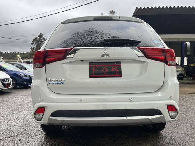 三菱 アウトランダーＰＨＥＶ ２．０ Ｇ セーフティパッケージ ４ＷＤ H28年 (関東) 99