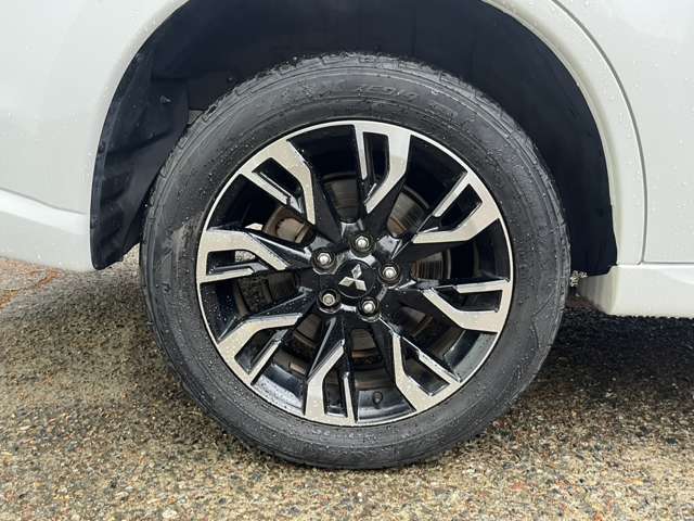 三菱 アウトランダーＰＨＥＶ ２．０ Ｇ セーフティパッケージ ４ＷＤ H28年 (関東) 99