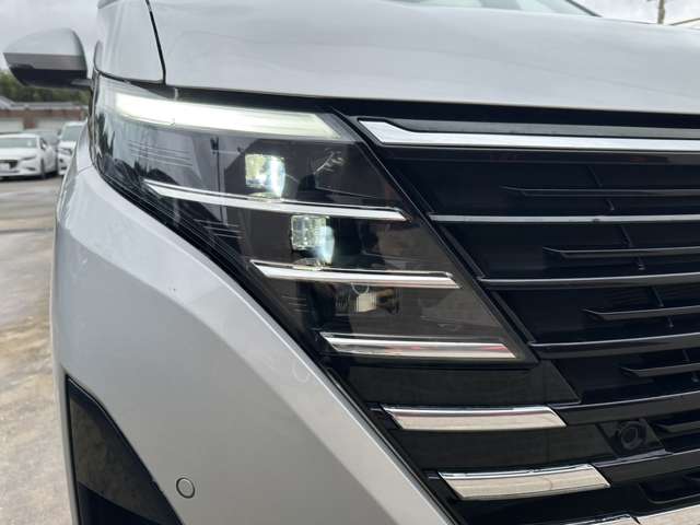 日産 セレナ ２．０ ハイウェイスターＶ R5年 (関東) 99