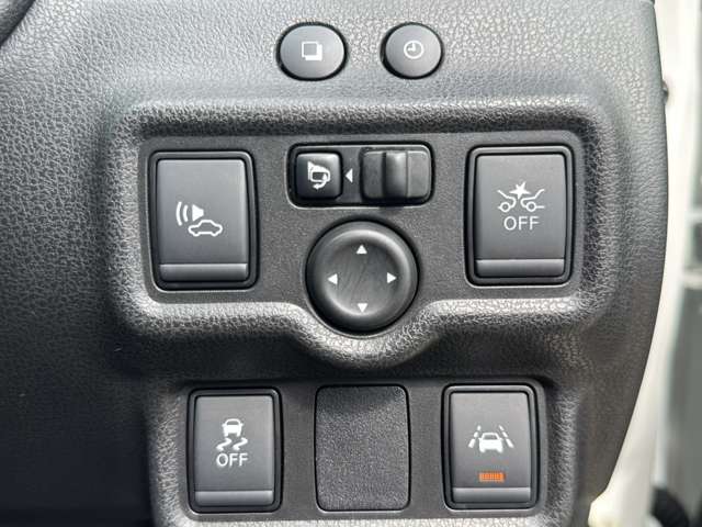 日産 ノート １．２ Ｅ－ＰＯＷＥＲ ＮＩＳＭＯ H29年 (関東) 99