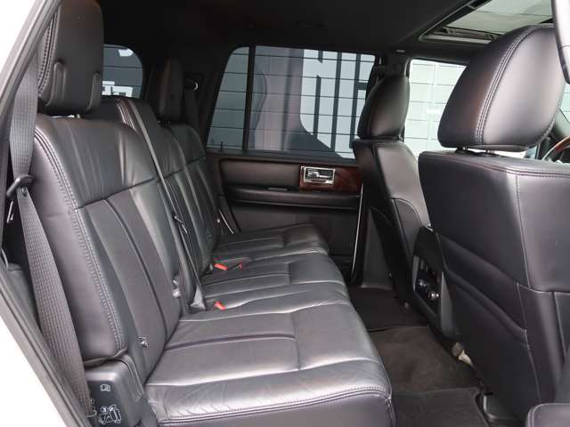 リンカーン ナビゲーター ３．５ ４ＷＤ H27年 (関東) 99