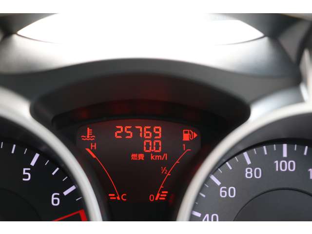 日産 ジューク １．５ １５ＲＳ タイプＶ H25年 (関東) 99