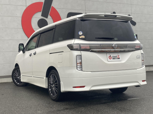 日産 エルグランド ２．５ ２５０ハイウェイスター プレミアム アーバンクロム H29年 (四国) 99