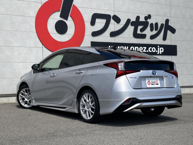 トヨタ プリウス １．８ Ｓ ツーリングセレクション R1年 (四国) 99