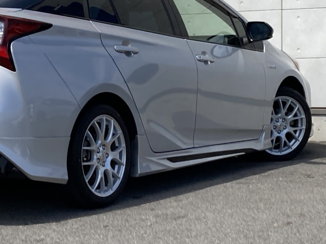 トヨタ プリウス １．８ Ｓ ツーリングセレクション R1年 (四国) 99