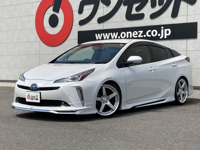 トヨタ プリウス １．８ Ａ ツーリングセレクション R3年 (四国) 99