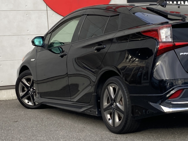 トヨタ プリウス １．８ Ｓ ツーリングセレクション R1年 (四国) 99