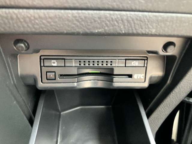 トヨタ ヴェルファイア ２．４ Ｚ ゴールデンアイズＩＩ H26年 (関東) 99