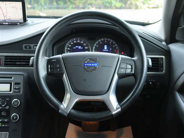 ボルボ Ｖ７０ ２．５Ｔ　ＬＥ H21年 (関東) 99