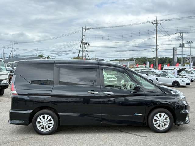 日産 セレナ ２．０ ハイウェイスター ４ＷＤ H29年 (関東) 99