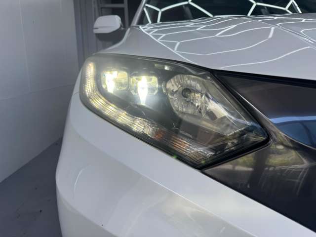 ホンダ ヴェゼル １．５ ハイブリッド Ｚ H28年 (九州・沖縄) 99