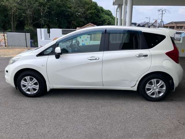 日産 ノート １．２ メダリスト H25年 (九州・沖縄) 99