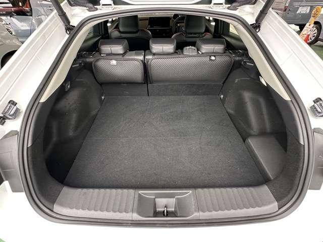 トヨタ プリウスＰＨＶ ２．０ プラグインハイブリッド Ｚ R6年 (東海) 99