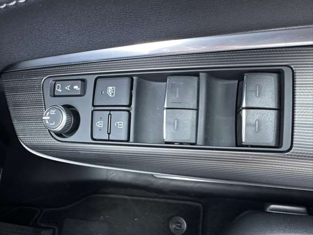 トヨタ ハリアーＰＨＥＶ ２．５ プラグインハイブリッド Ｚ Ｅ－ＦＯＵＲ ４ＷＤ R5年 (東海) 99