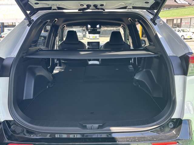 トヨタ ＲＡＶ４　ＰＨＶ ２．５ ブラック トーン Ｅ－ＦＯＵＲ ４ＷＤ R3年 (東海) 99