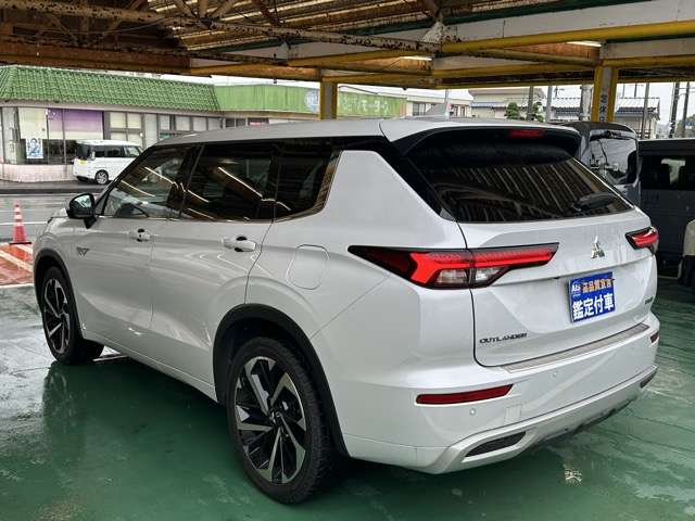 三菱 アウトランダーＰＨＥＶ ＰＨＥＶ ２．４ Ｐ ４ＷＤ R5年 (東海) 99