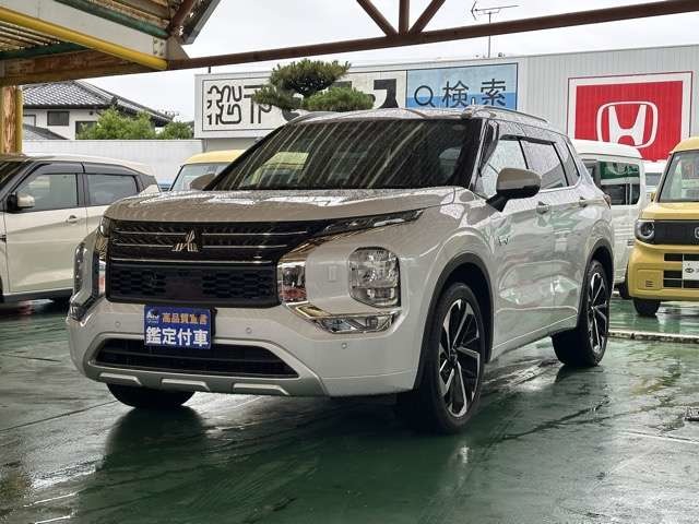 三菱 アウトランダーＰＨＥＶ ＰＨＥＶ ２．４ Ｐ ４ＷＤ R5年 (東海) 99