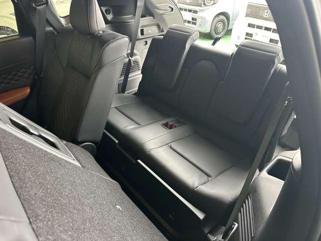 三菱 アウトランダーＰＨＥＶ ＰＨＥＶ ２．４ Ｐ ４ＷＤ R5年 (東海) 99