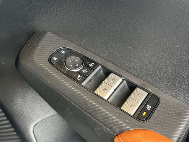 三菱 アウトランダーＰＨＥＶ ＰＨＥＶ ２．４ Ｐ ４ＷＤ R5年 (東海) 99