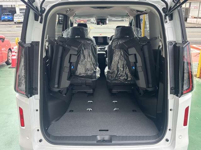 日産 セレナ １．４ Ｅ－ＰＯＷＥＲ ルキシオン R7年 (東海) 99