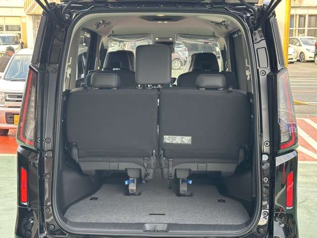 日産 セレナ １．４ Ｅ－４ＯＲＣＥ ハイウェイスターＶ ４ＷＤ R7年 (東海) 99
