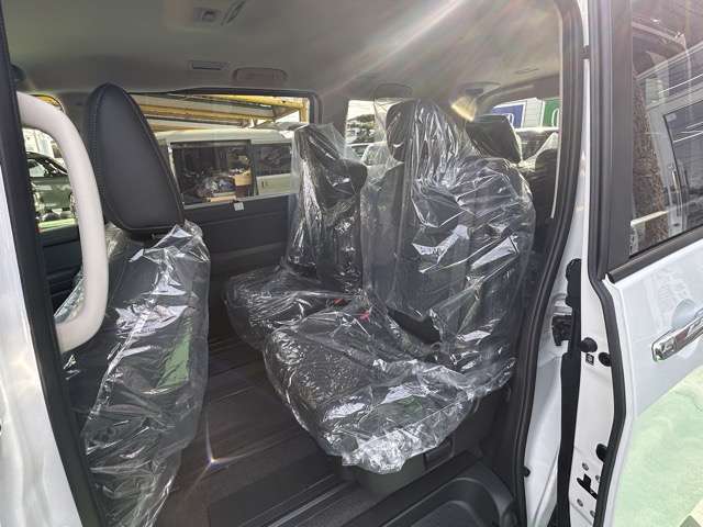 日産 セレナ １．４ Ｅ－４ＯＲＣＥ ハイウェイスターＶ ４ＷＤ R7年 (東海) 99