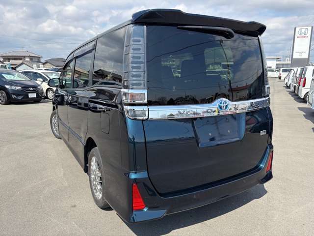 トヨタ ヴォクシー １．８ ハイブリッド ＺＳ 煌ＩＩＩ R3年 (東海) 99