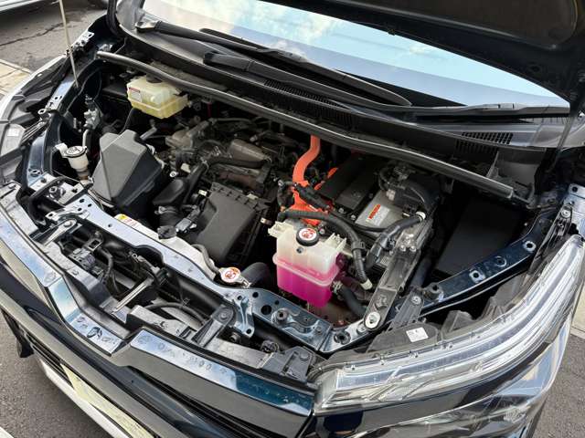 トヨタ ヴォクシー １．８ ハイブリッド ＺＳ 煌ＩＩＩ R3年 (東海) 99