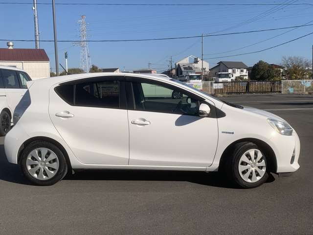 トヨタ アクア １．５ Ｓ H26年 (東海) 99