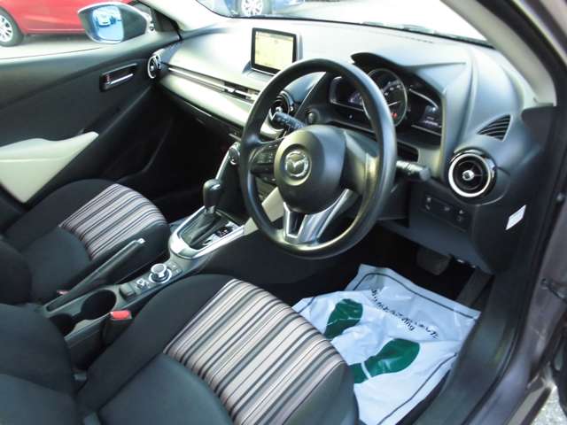 マツダ デミオ １．３ １３Ｓ アーバン スタイリッシュ モード ４ＷＤ H28年 (甲信越・北陸) 99