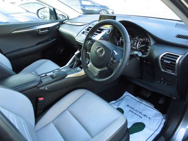 レクサス ＮＸ３００ｈ ３００Ｈ ４ＷＤ H28年 (甲信越・北陸) 99