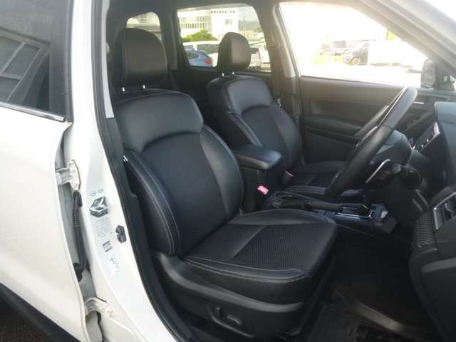 スバル フォレスター ２．０ Ｓ リミテッド ４ＷＤ H27年 (北海道) 99
